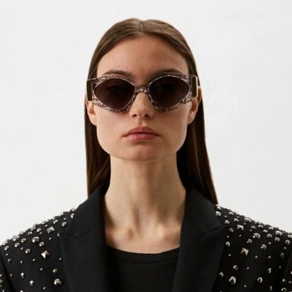 NEW D&G DG4396 33148G Black Gray Gradient Irregular Women Sunglasses - Picture 2 of 12